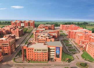 A Tour Inside the Amity University Noida: 6 Fun Things to Check Out Here